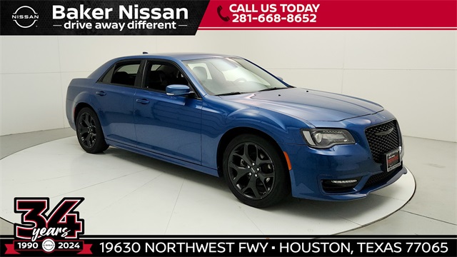 2022 Chrysler 300 Touring