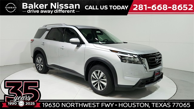 2025 Nissan Pathfinder SL