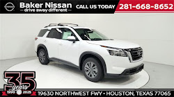 2025 Nissan Pathfinder SV
